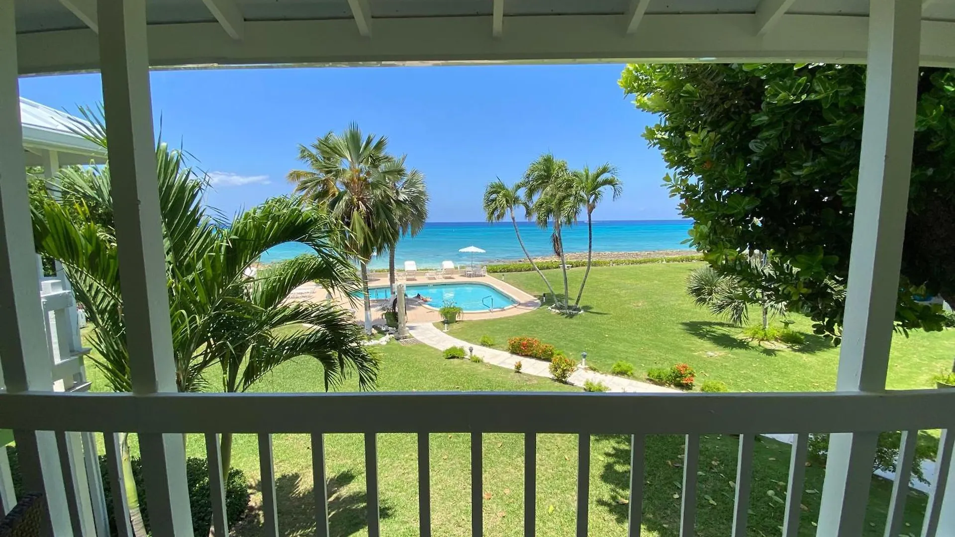 Cocoplum #8 Condo George Town 0*,  Cayman Adaları